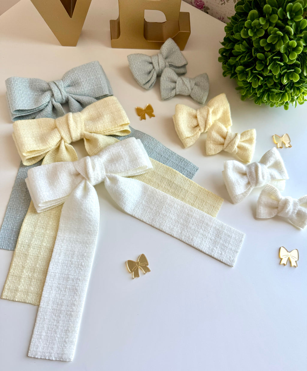 Cozy fancy hair bow