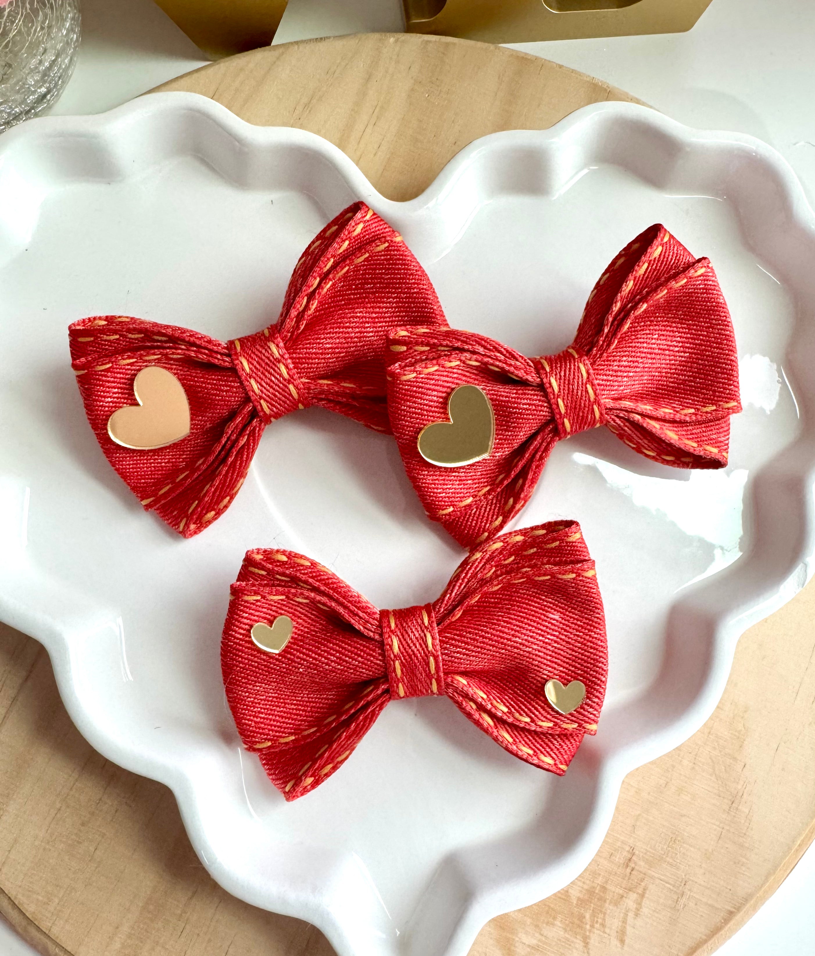 Gold Heart bow